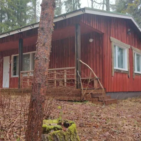 Loma-asunnot Summer With Finnish Style Sauna *